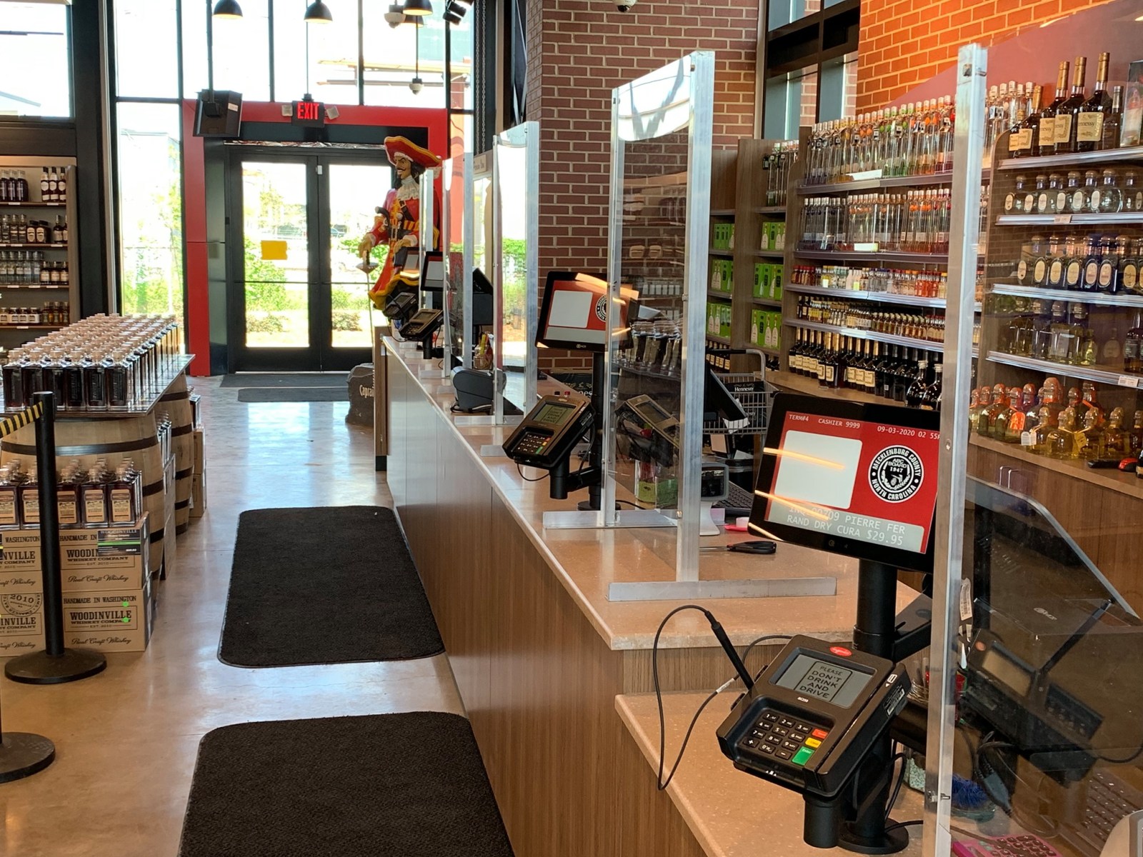 DALCOM technicians at a store site